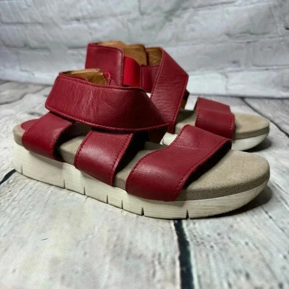 Bos. & Co. Women’s Piper Wedge Sandal size 39 / 8.5